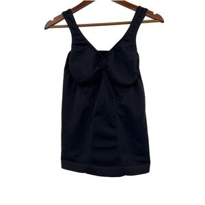 Nouvelle Seamless black tank top nylon & spandex layering basic size large